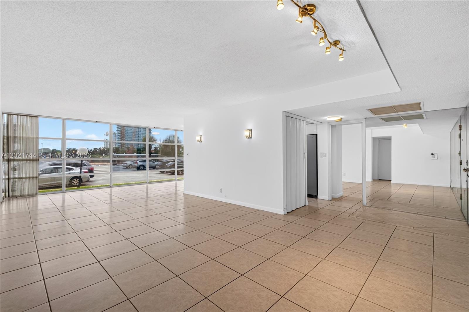 2000 Atlantic Shores Boulevard 120, Hallandale Beach, FL 33009 photo 9