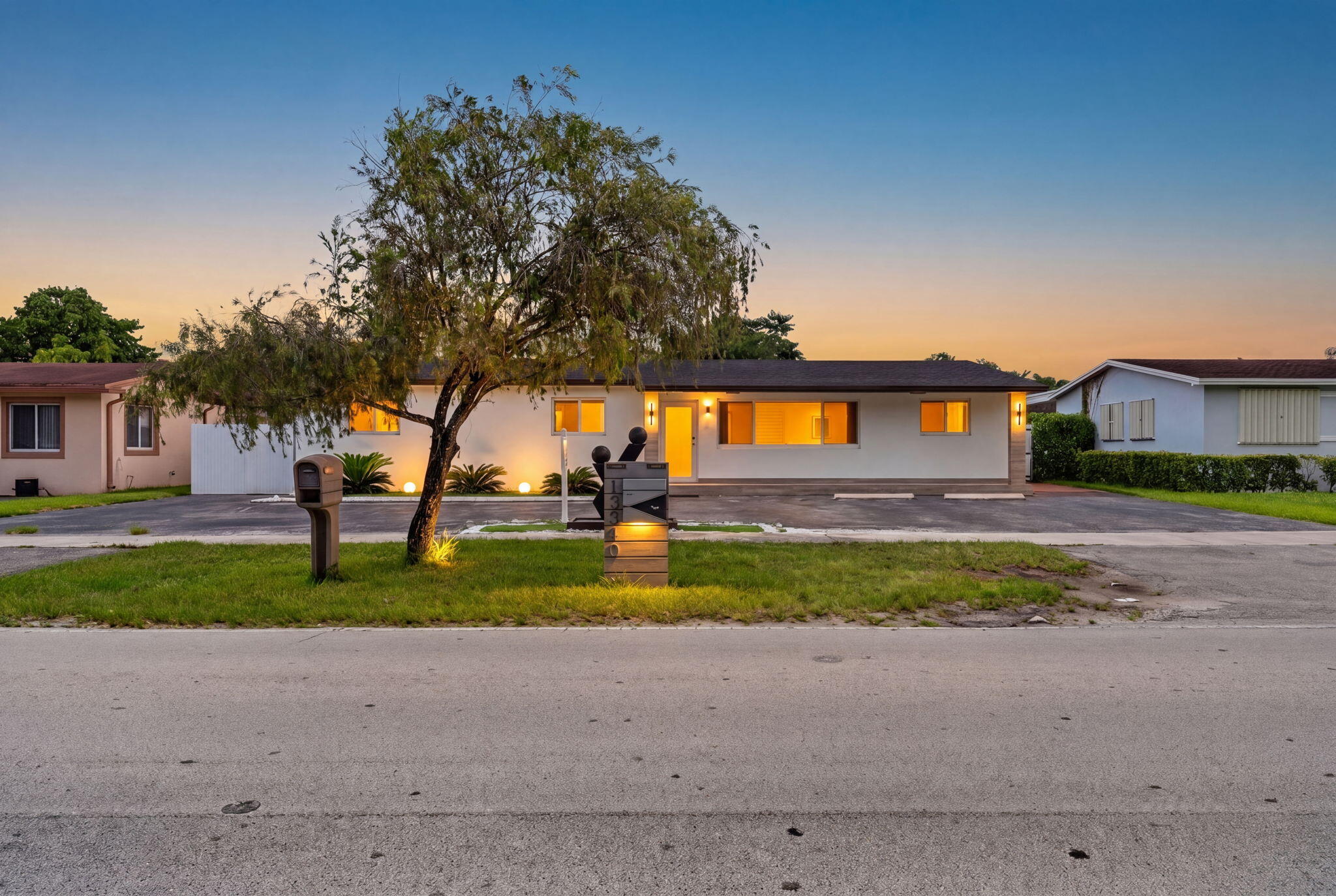 10040 SW 32nd Street, Miami, FL 33165, Miami