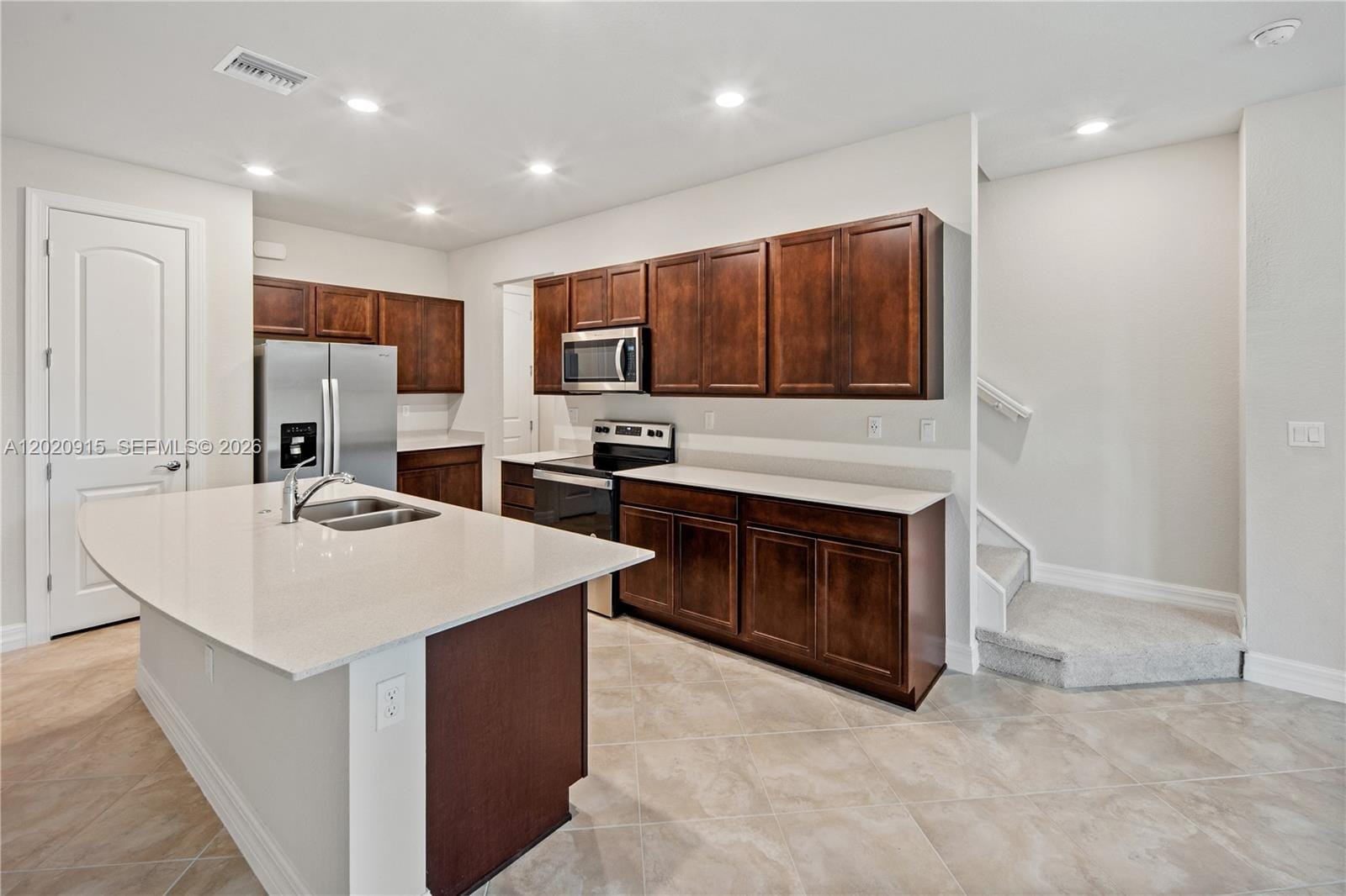 4488 E Appleton Circle E, Oakland Park, FL 33309 photo 4