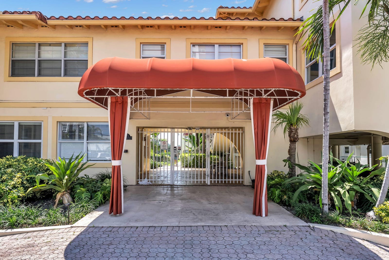 341 N Birch Road Unit 206, Fort Lauderdale, FL 33304 photo 22