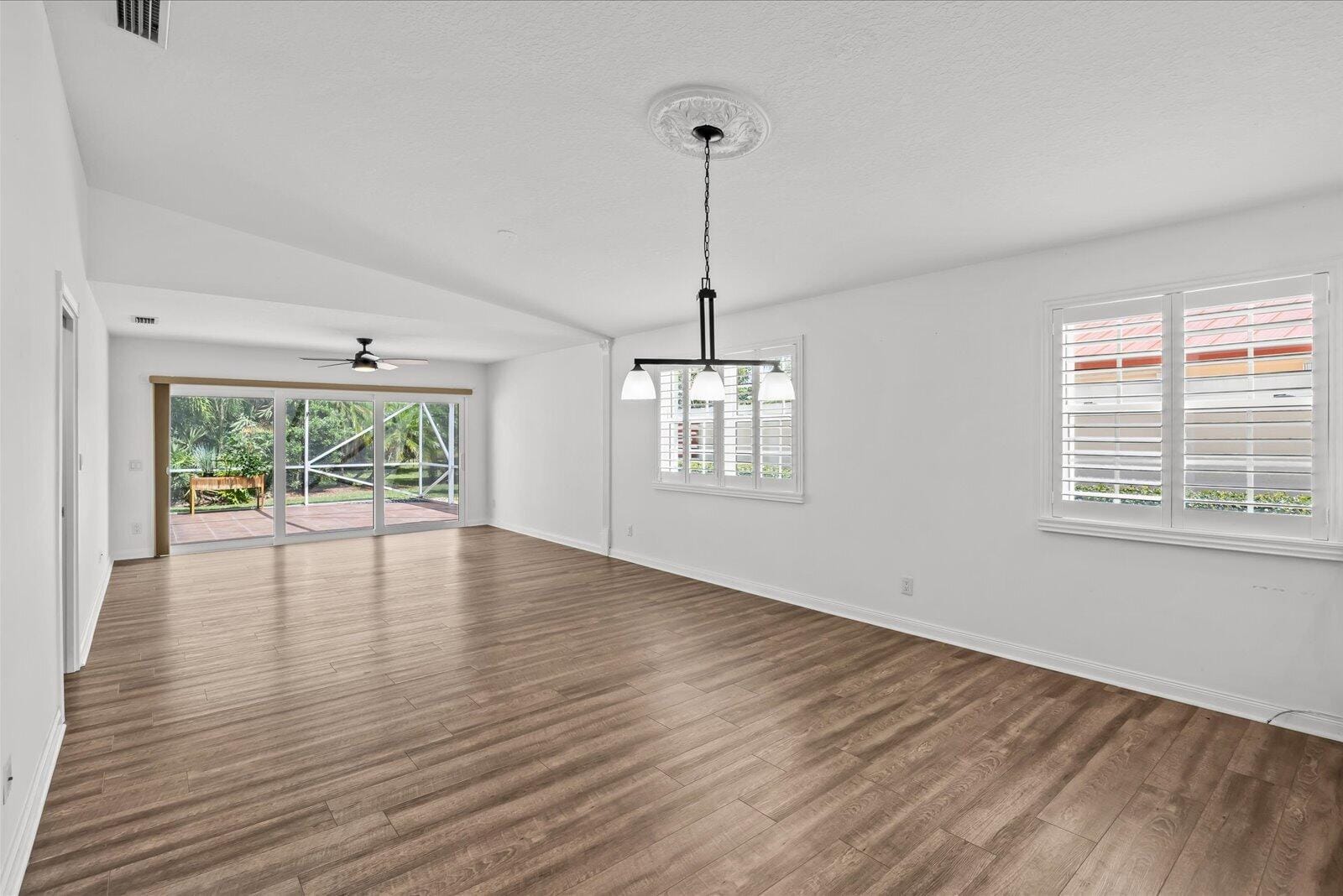 918 SW Balmoral Trace — photo 10
