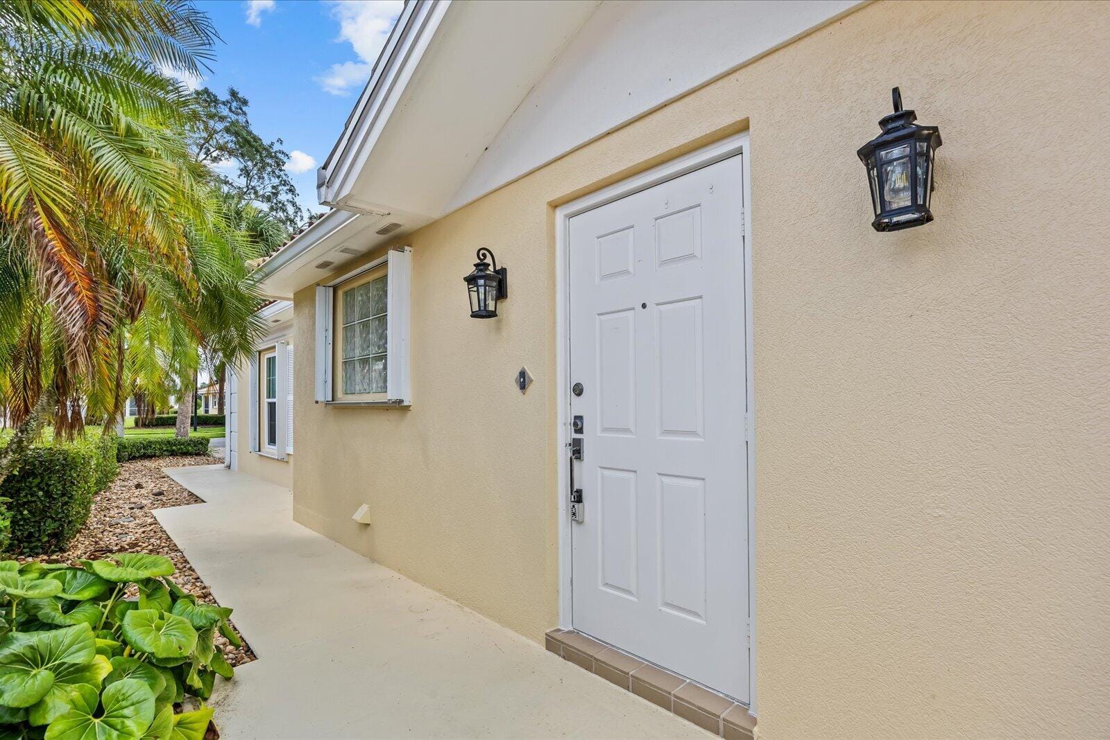 918 SW Balmoral Trace — photo 2