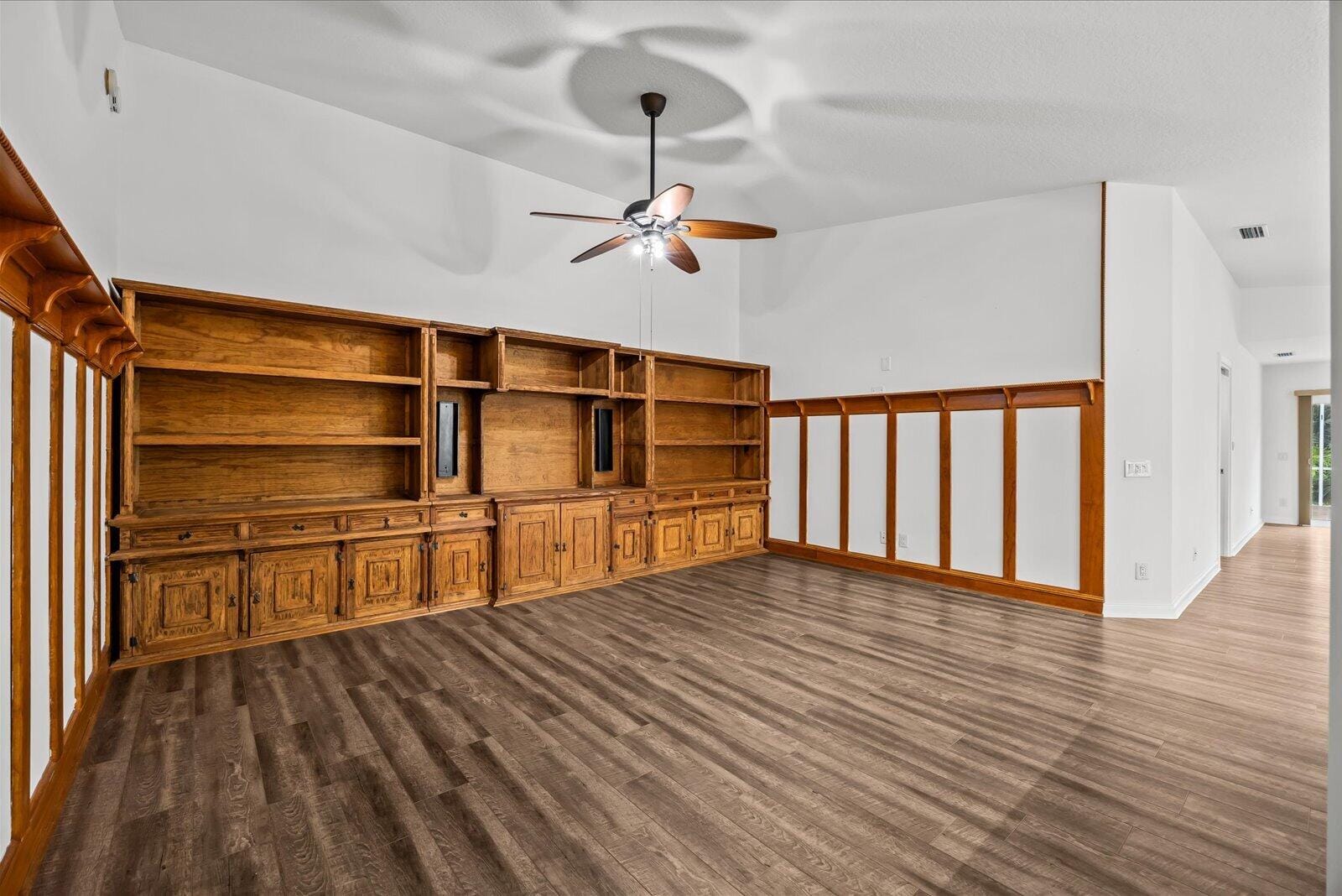 918 SW Balmoral Trace — photo 4