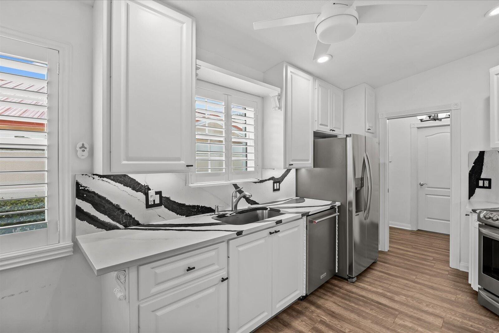 918 SW Balmoral Trace — photo 7