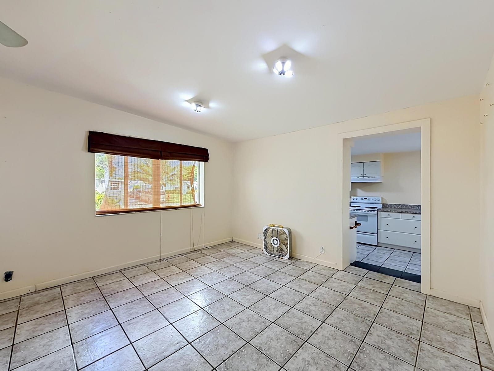 2066 Tarragon Road, West Palm Beach, FL 33415 photo 10
