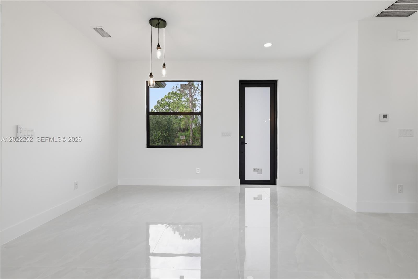 1222 Earnest Street E — photo 3