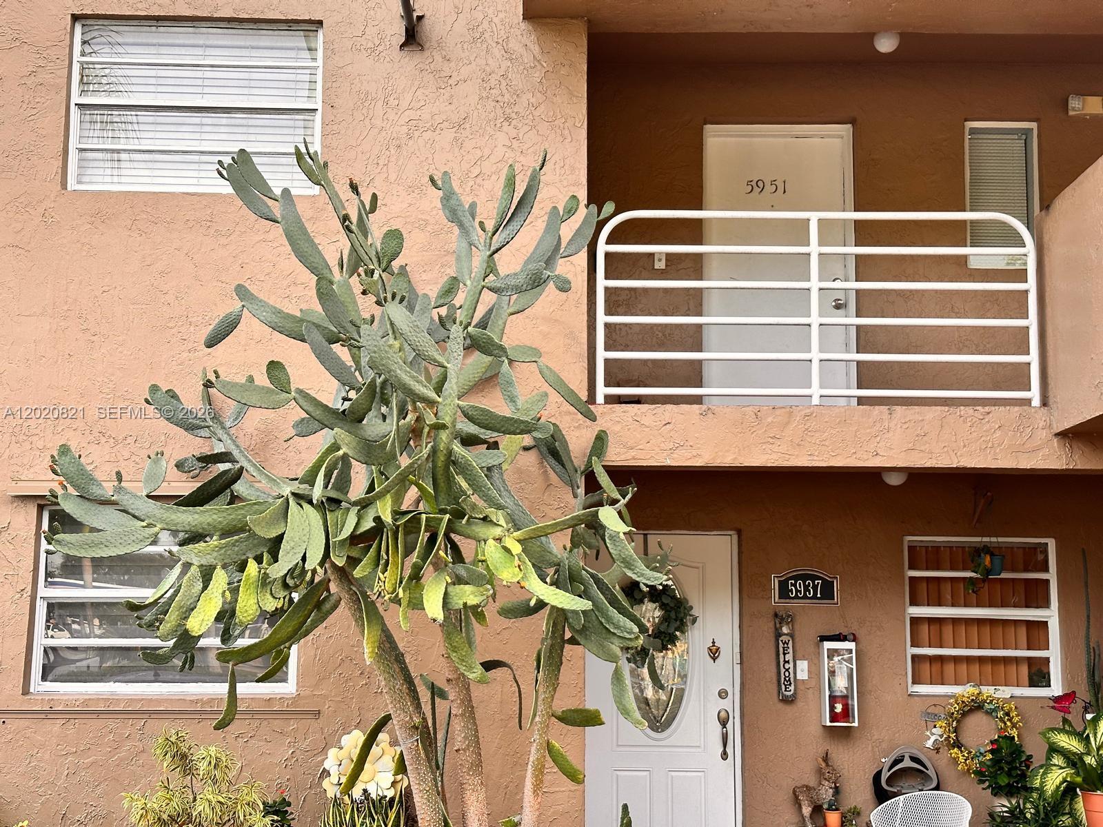 5953 W 28th Avenue 24, Hialeah, FL 33016, Hialeah