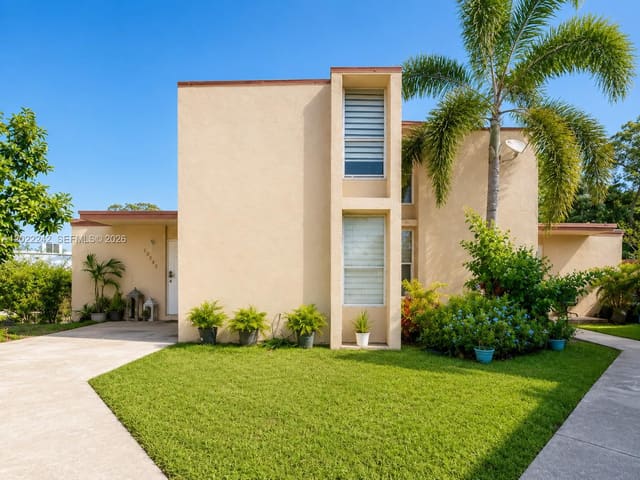 20033 SW 123rd Drive, Miami, FL 33177