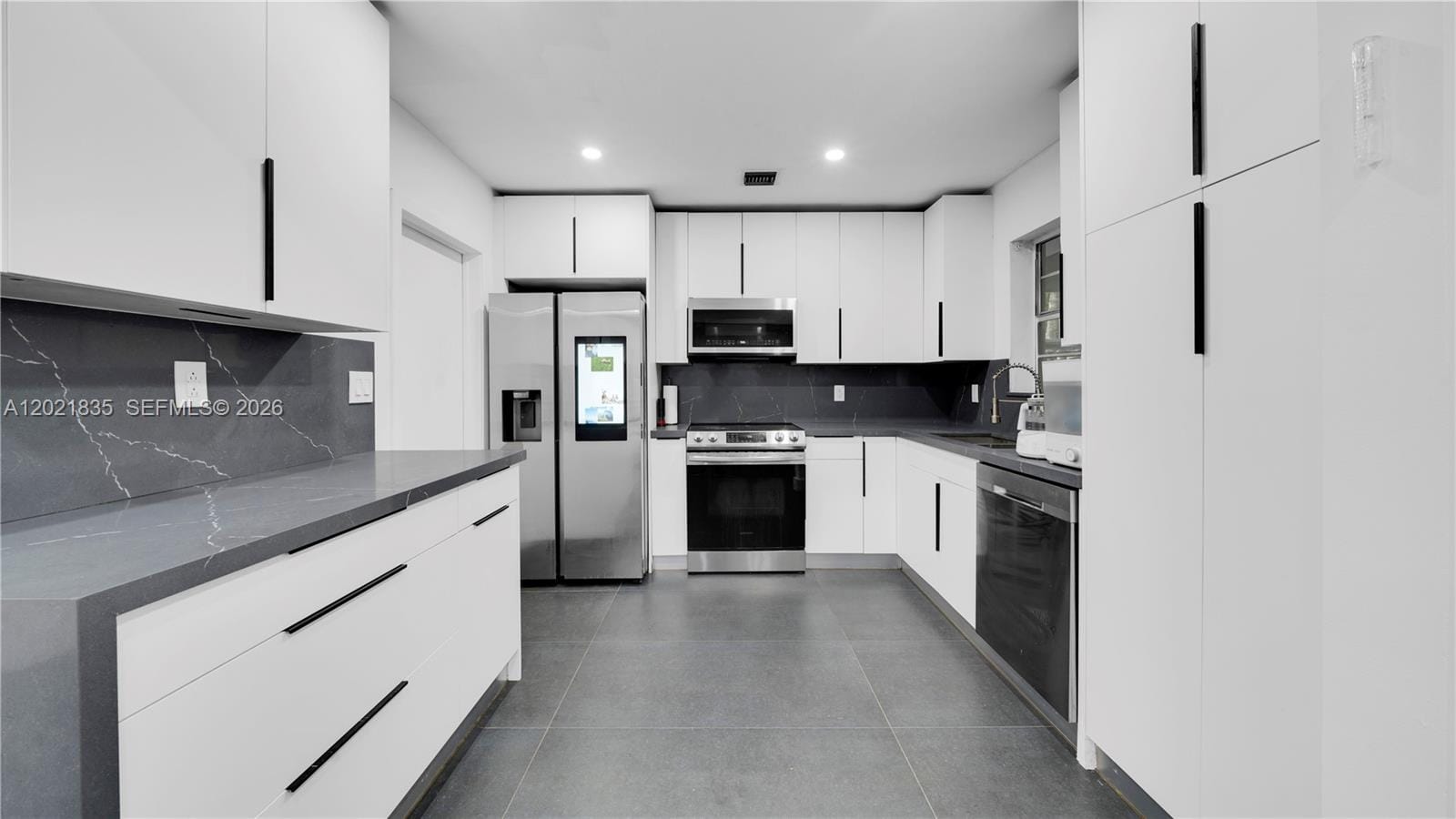 603 N 32nd Avenue — photo 11