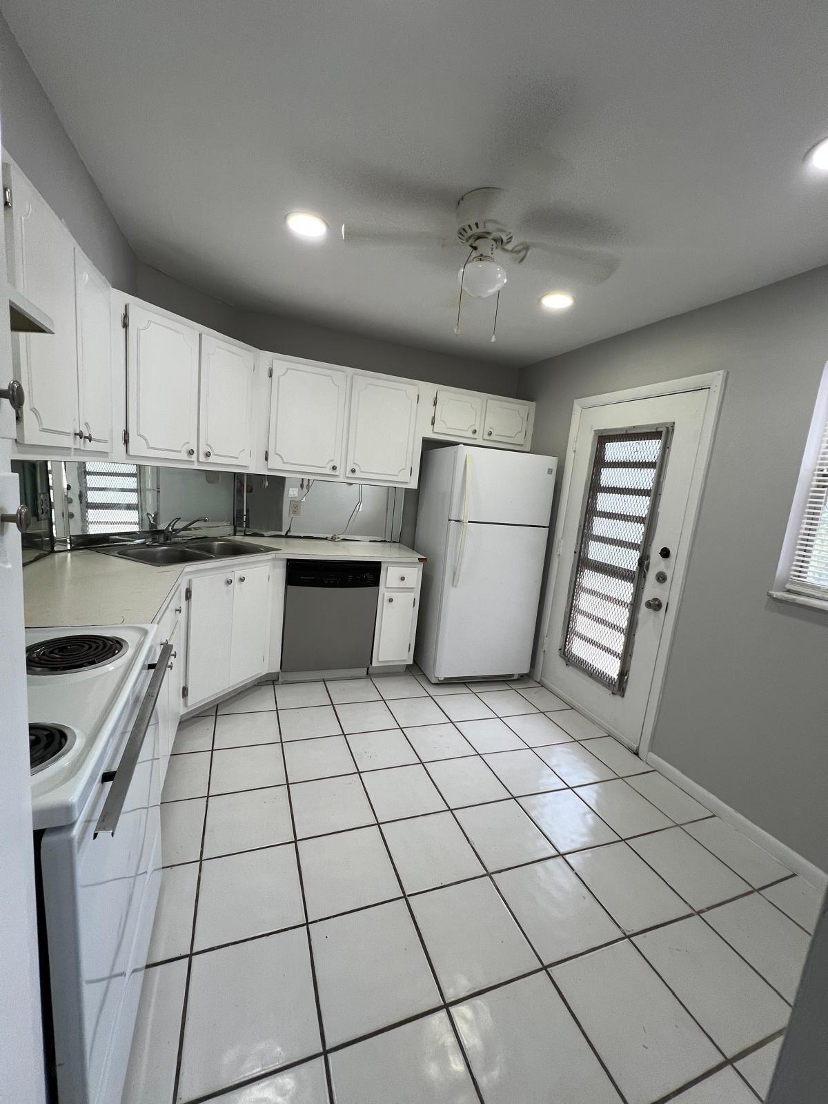 3360 Spanish Moss Terrace 313, Lauderhill, FL 33319, Lauderhill