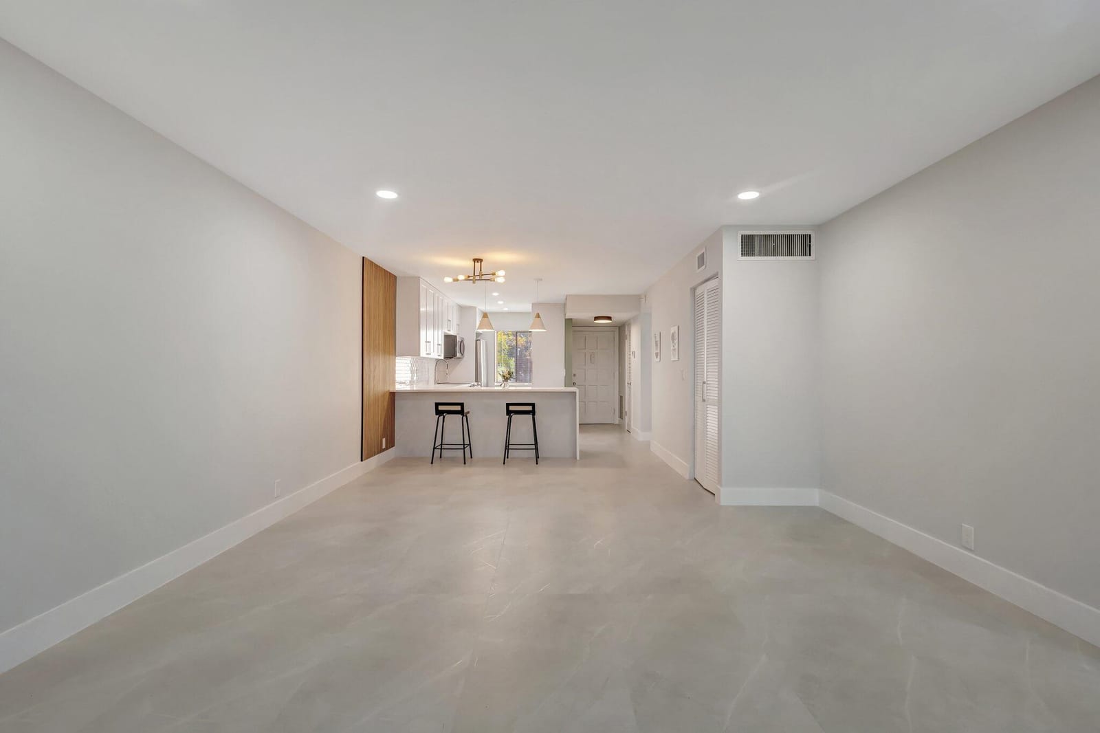 4090 Tivoli Court 208 — photo 2