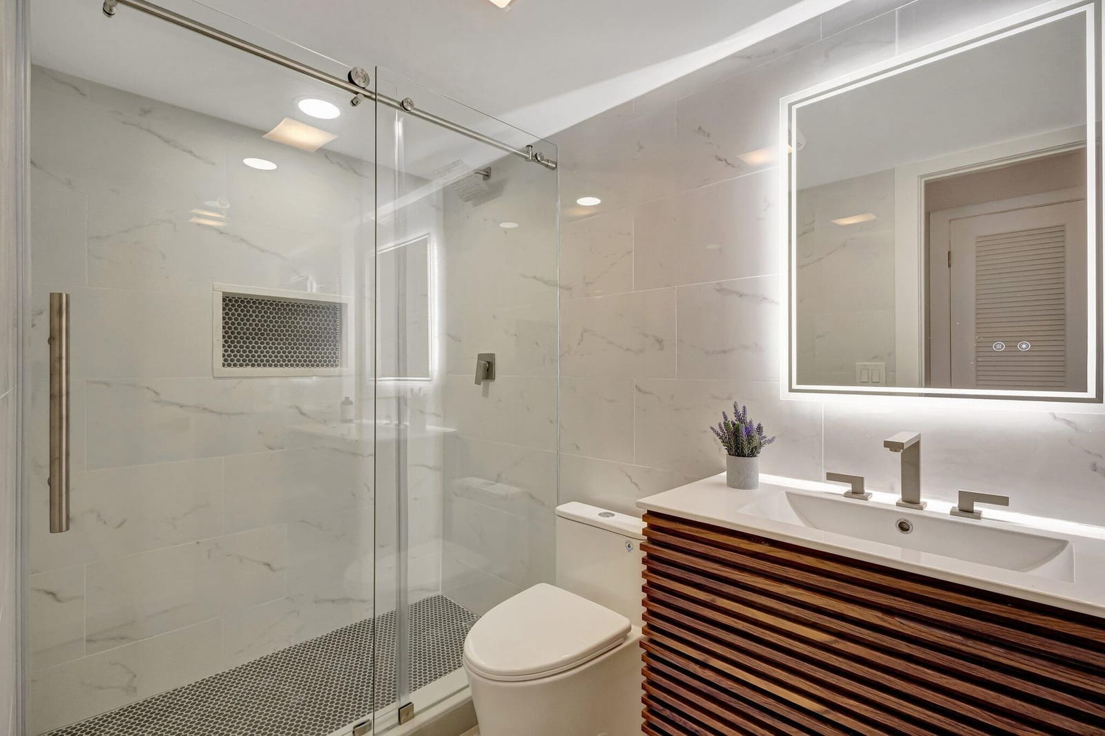 4090 Tivoli Court 208 — photo 7