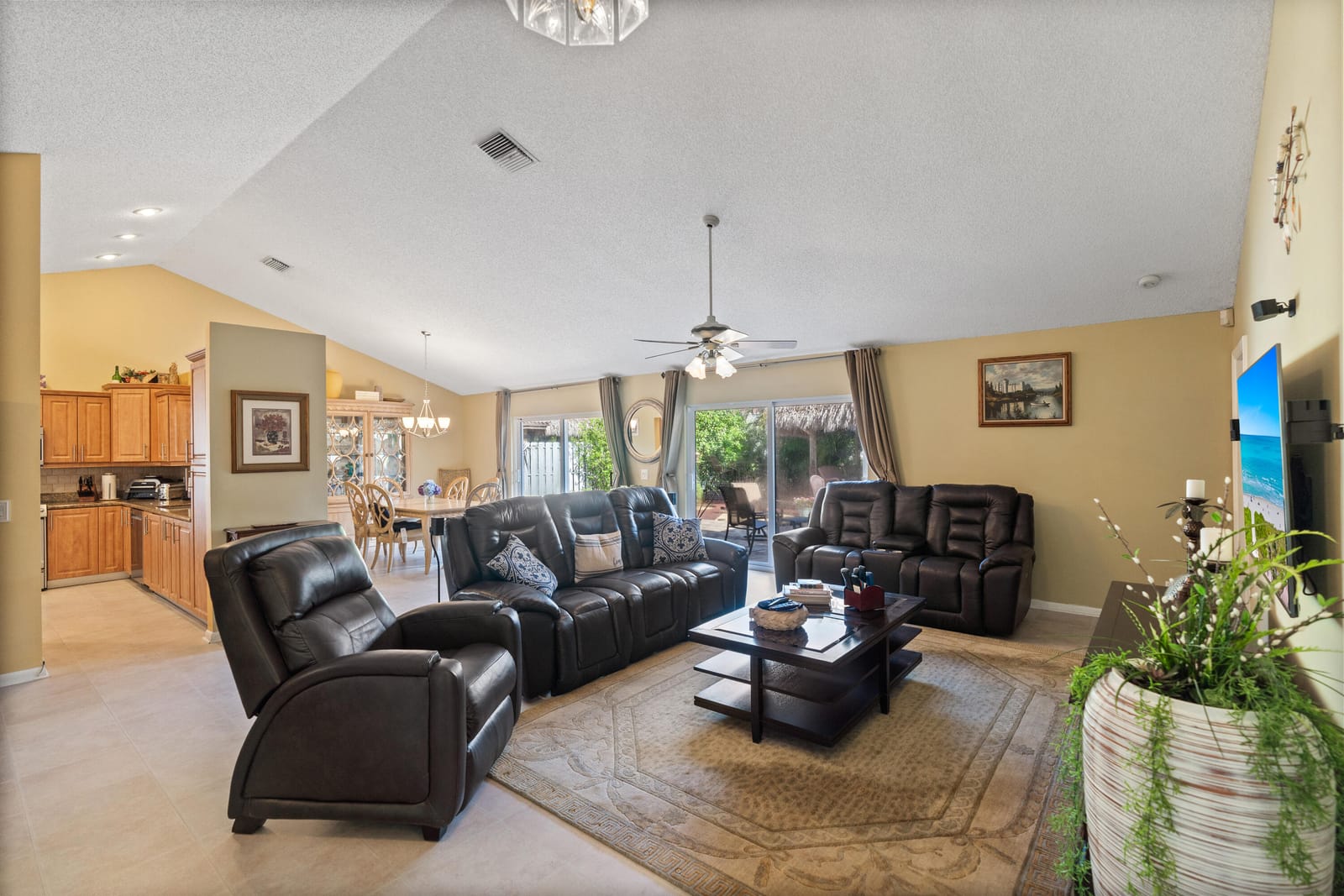 16321 NW 11th Street, Pembroke Pines, FL 33028 photo 23