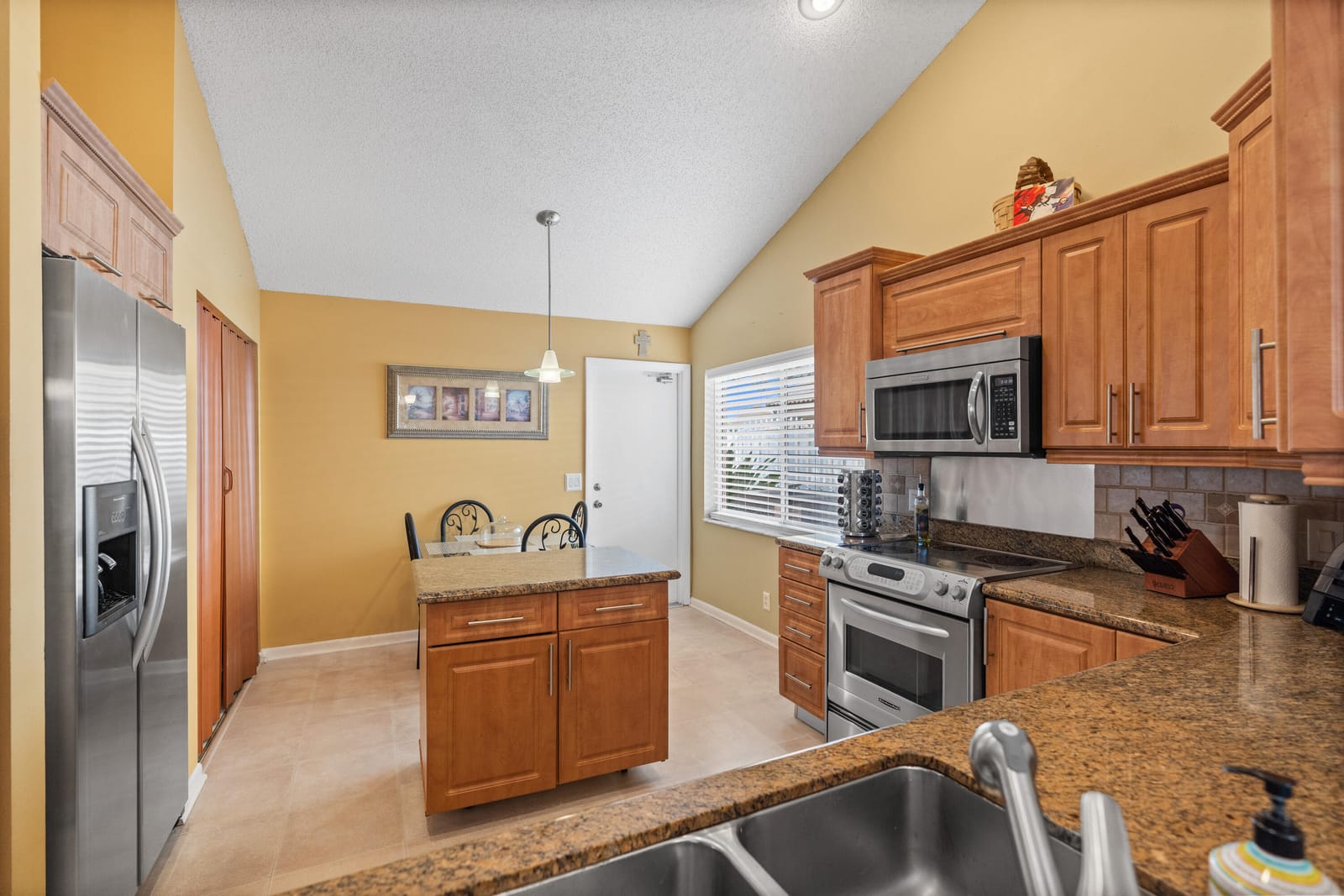 16321 NW 11th Street, Pembroke Pines, FL 33028 photo 28