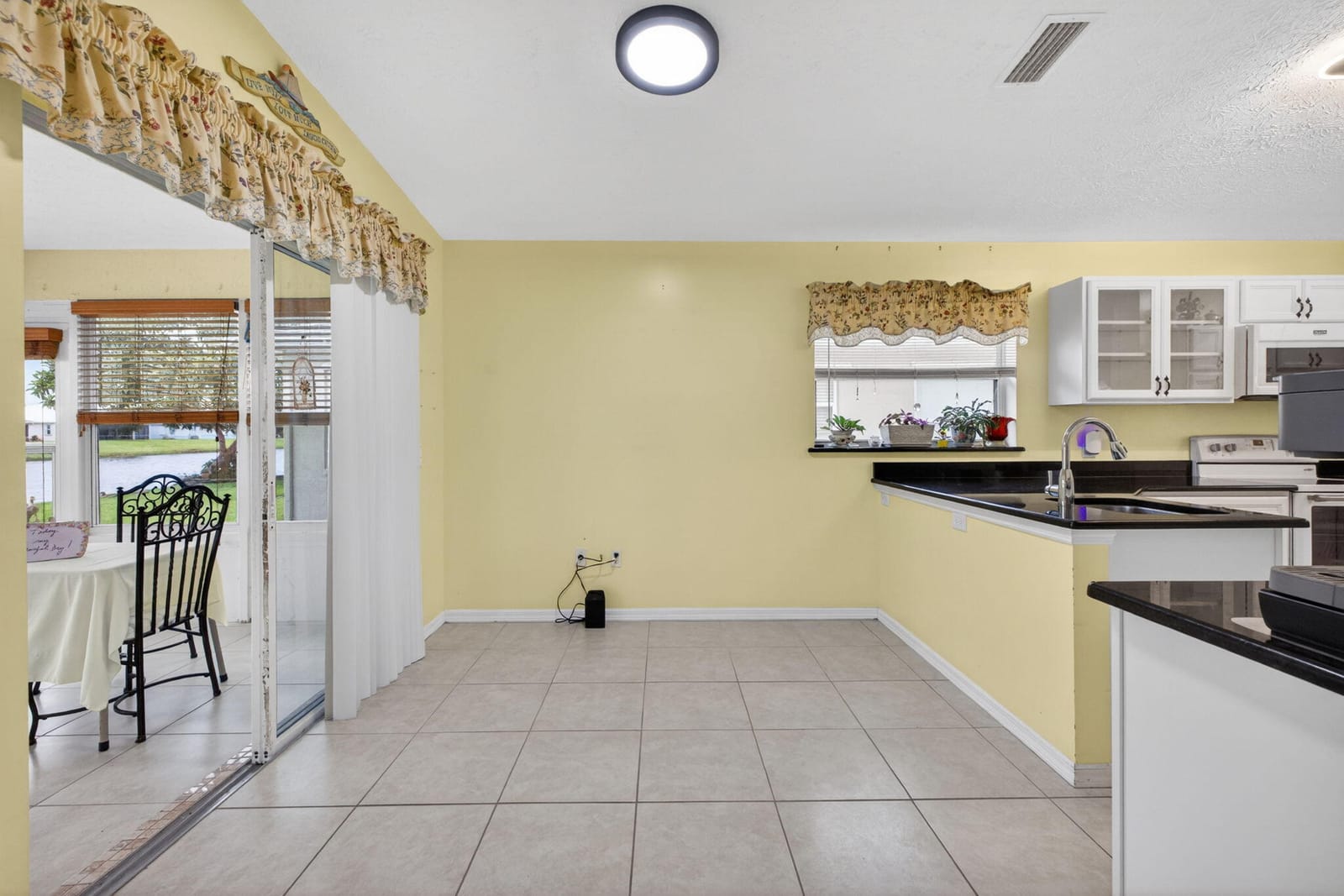 14019 Aguila Avenue — photo 10