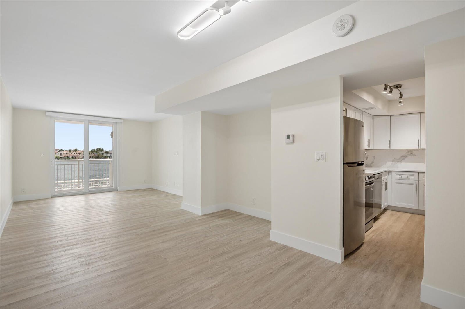 511 Bayshore Drive 206 — photo 4