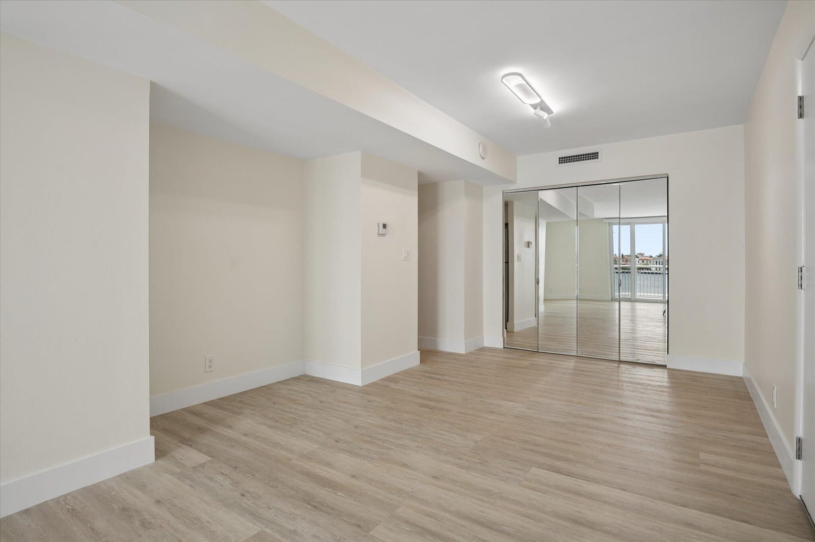 511 Bayshore Drive 206 — photo 8