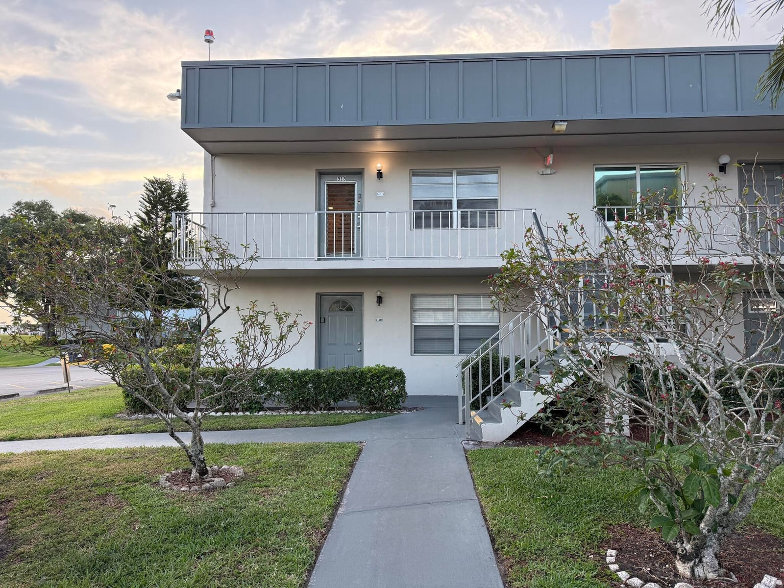 313 Burgundy G, Delray Beach, FL 33484 photo 22