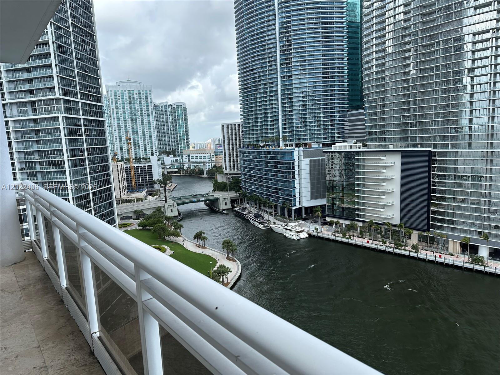 901 Brickell Key Boulevard 2005, Miami, FL 33131, Miami