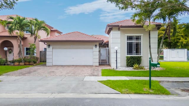 22903 SW 113th Path, Miami, FL 33170