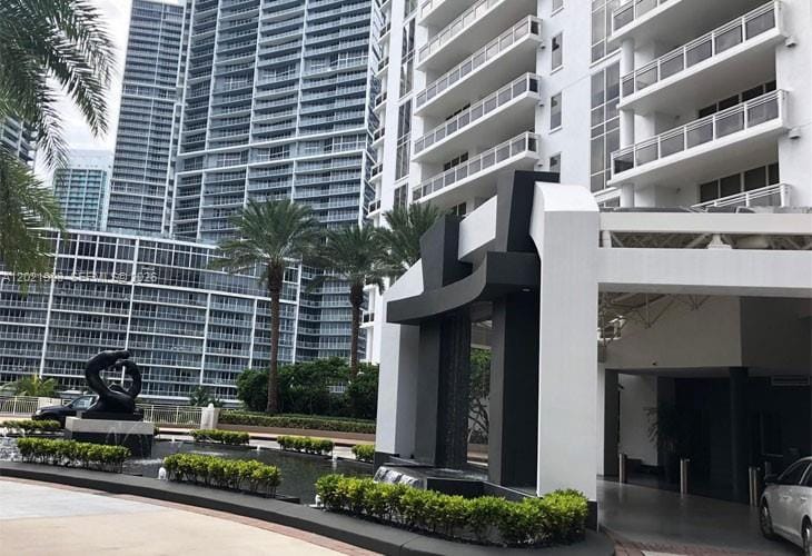 901 Brickell Key Boulevard 3307, Miami, FL 33131 photo 2
