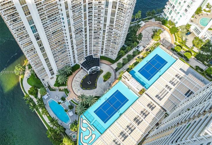 901 Brickell Key Boulevard 3307, Miami, FL 33131, Miami