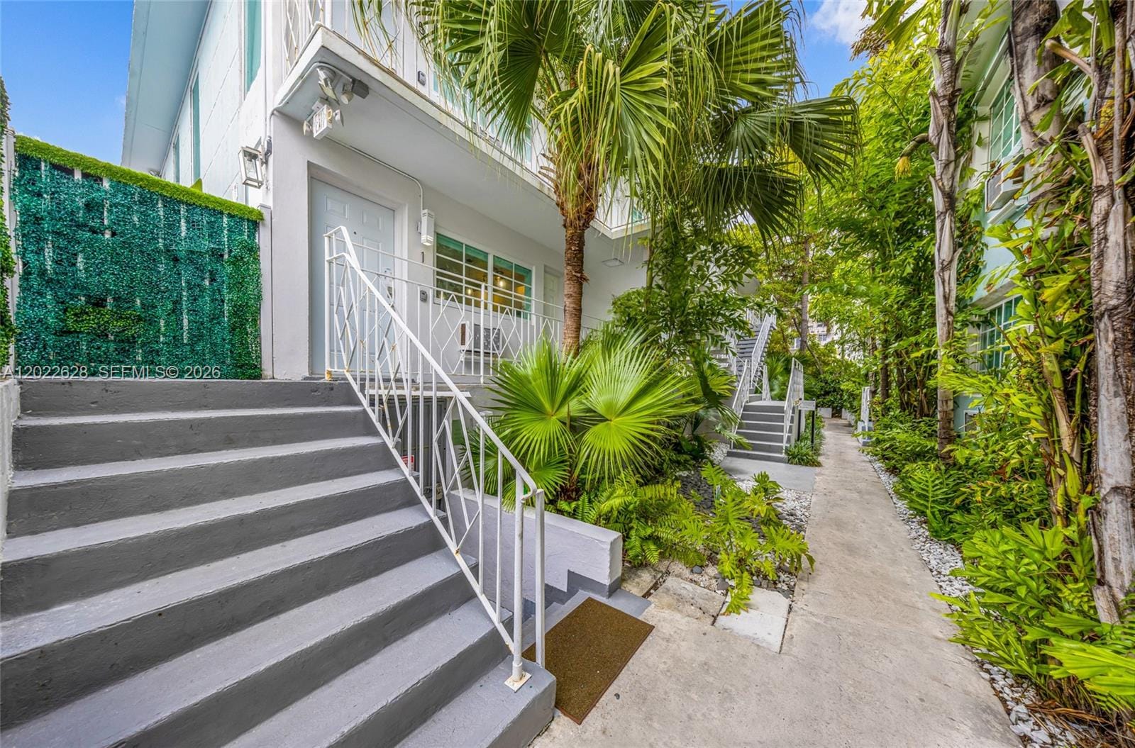 7830 Abbott Avenue 25, Miami Beach, FL 33141 photo 3