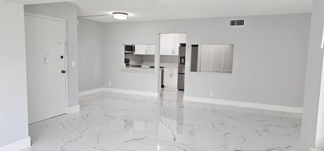 4991 Sable Pine Circle B1, West Palm Beach, FL 33417