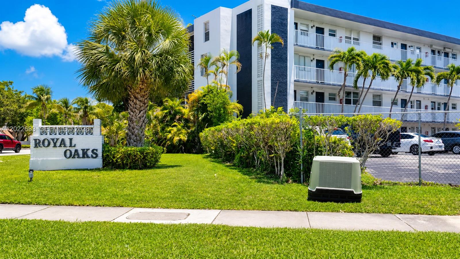 447 NE 195th Street 117, Miami, FL 33179, Miami