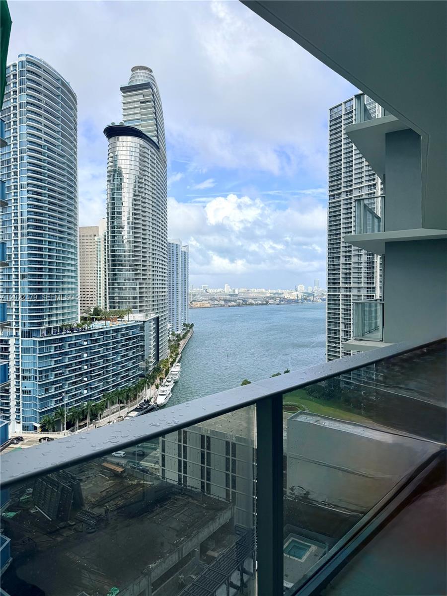 77 SE 5st 2306 2306, Miami, FL 33131, Miami