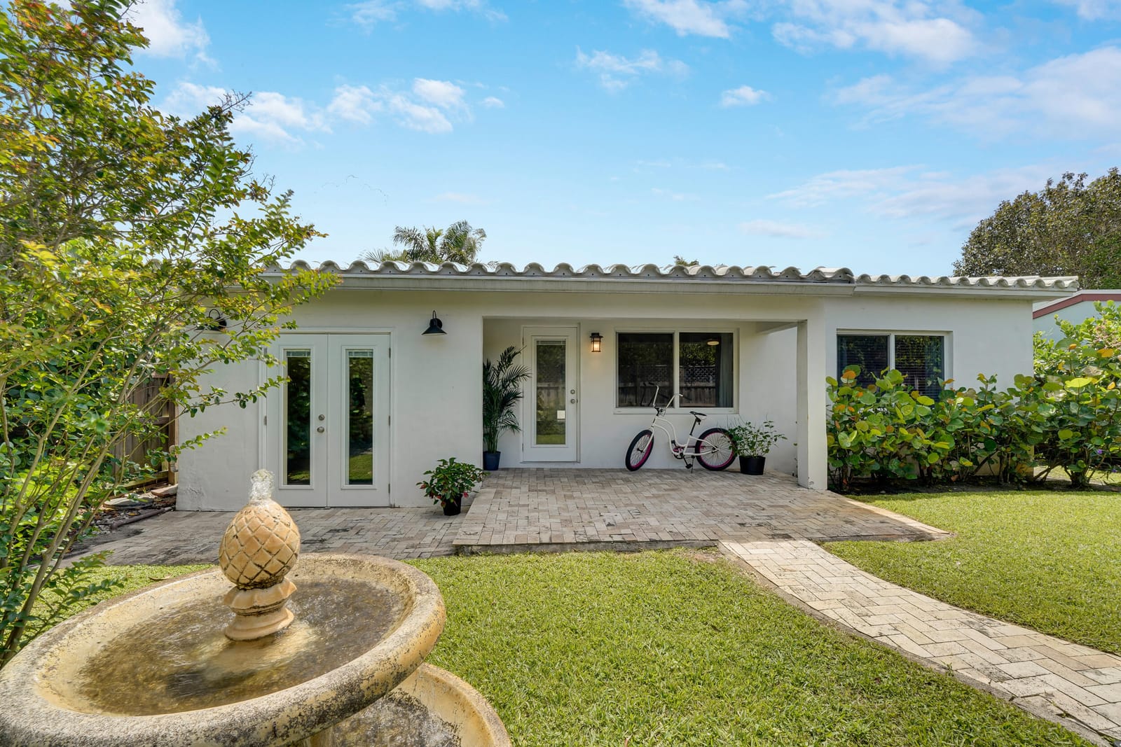 1236 NE 13th Avenue, Fort Lauderdale, FL 33304 photo 2