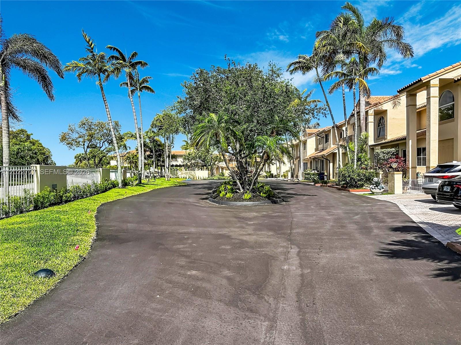 781 NE 195th Street, Miami, FL 33179 photo 11