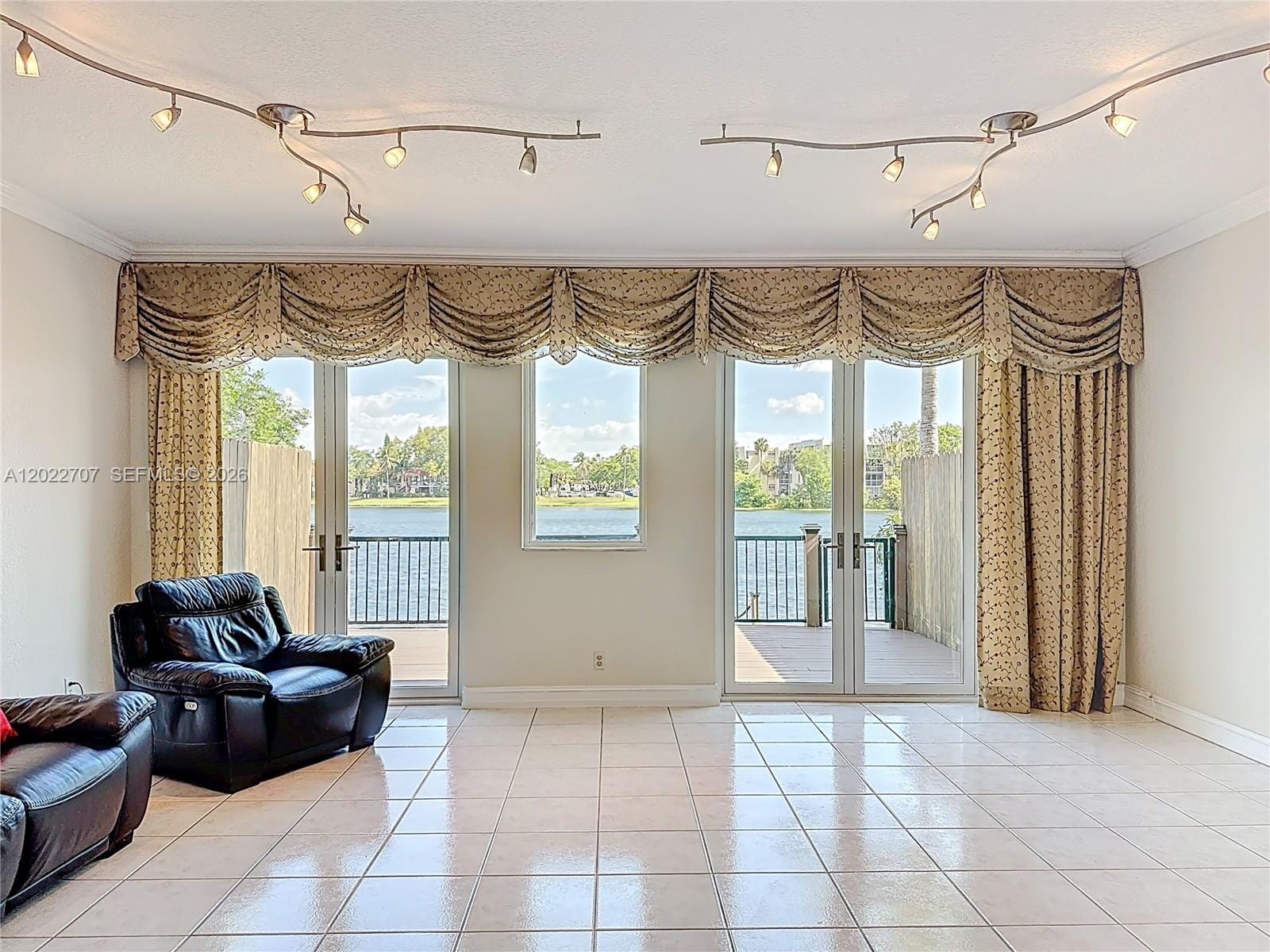 781 NE 195th Street, Miami, FL 33179 photo 21