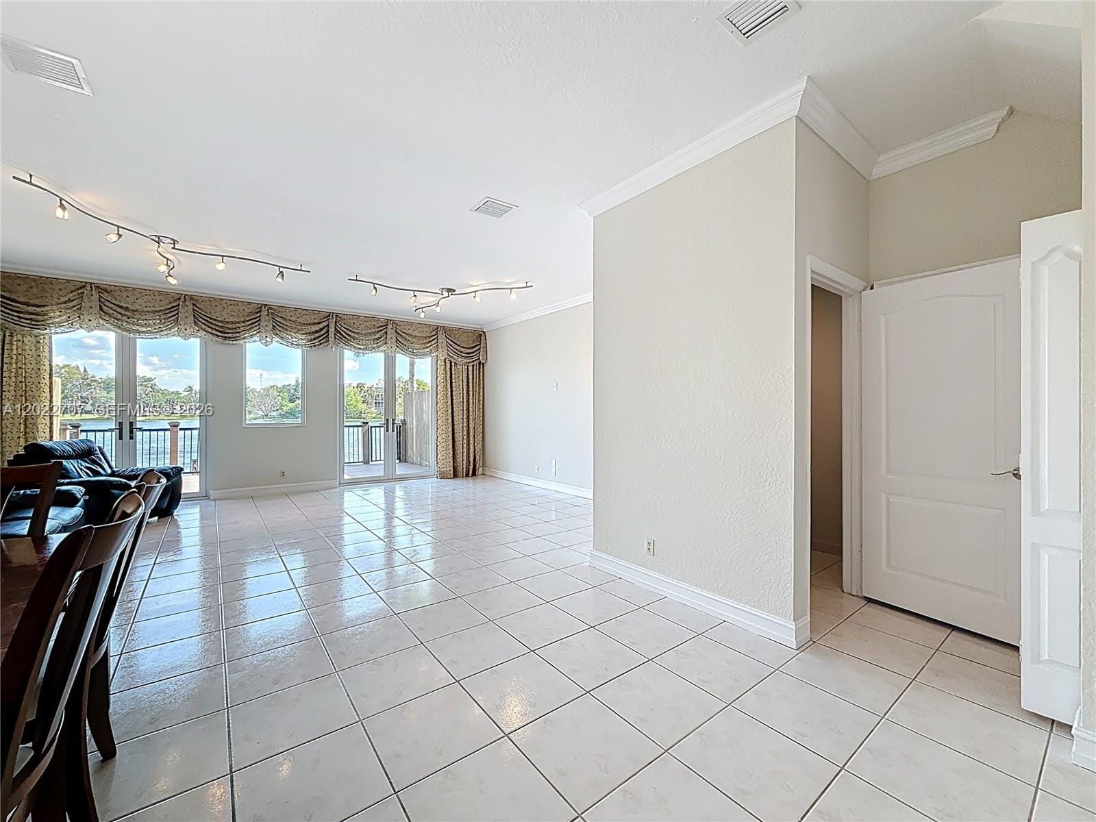 781 NE 195th Street, Miami, FL 33179 photo 22