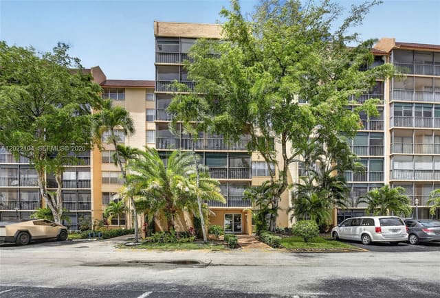 3771 Environ Boulevard 355, Lauderhill, FL 33319