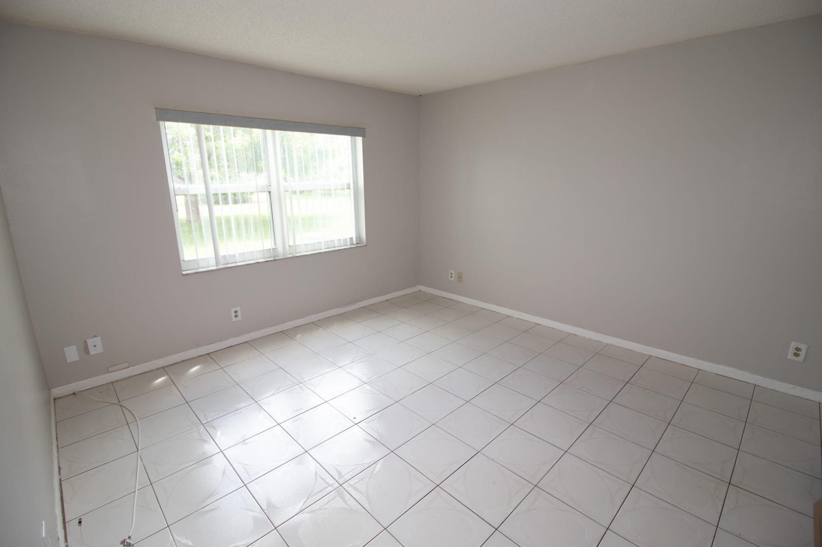 9621 Sunrise Lakes Boulevard 102 — photo 8