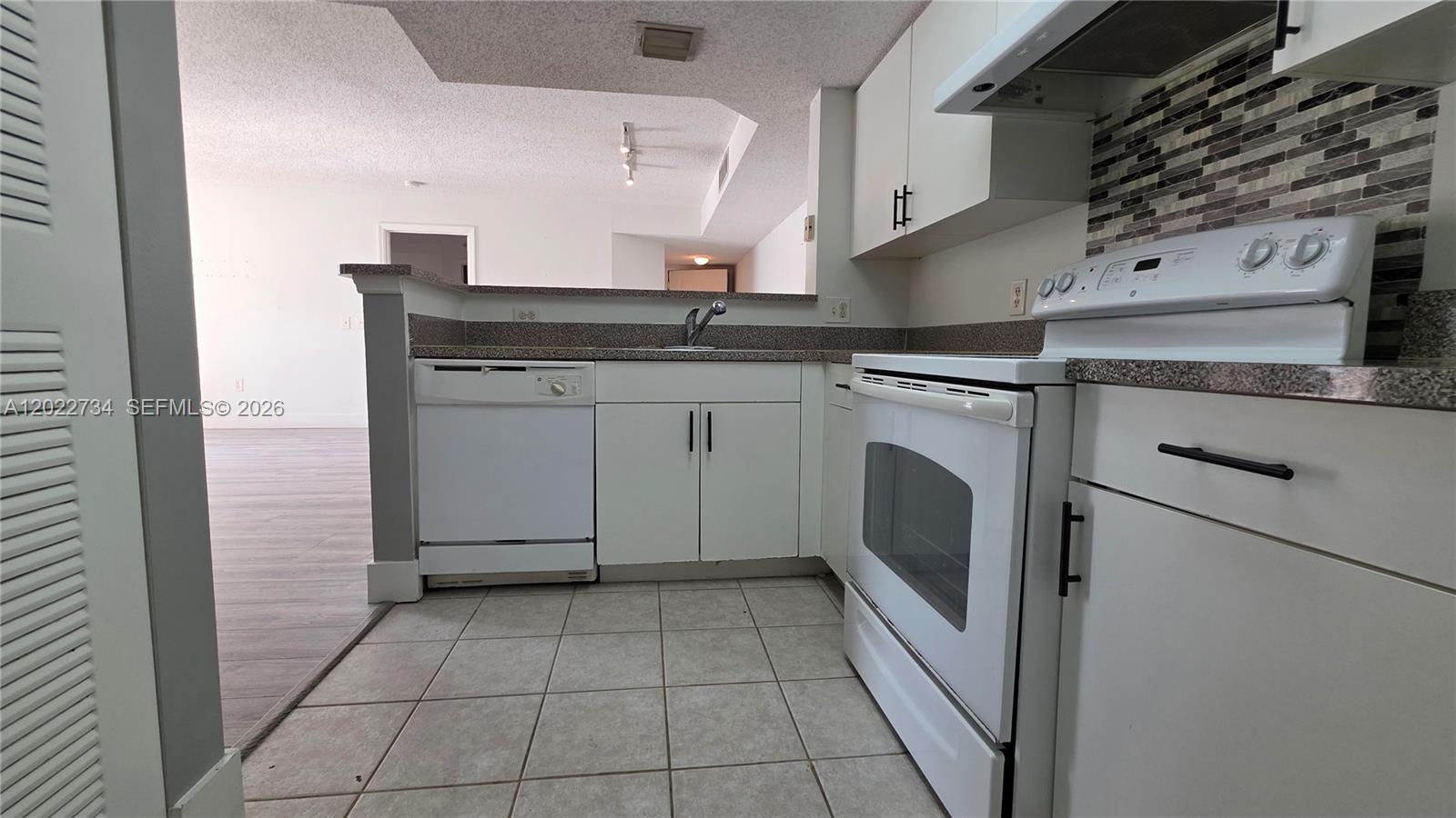 5011 Wiles Road 203, Coconut Creek, FL 33073, Coconut Creek