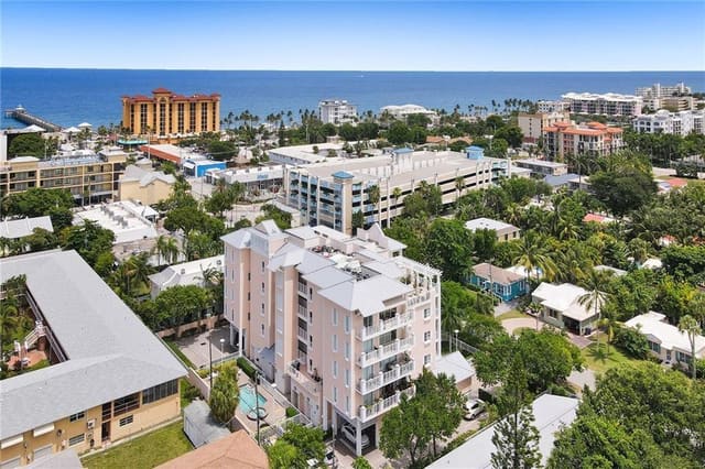 1931 NE 2nd Street 303, sold in Island Breeze at Deerfield Beach, Deerfield Beach, FL