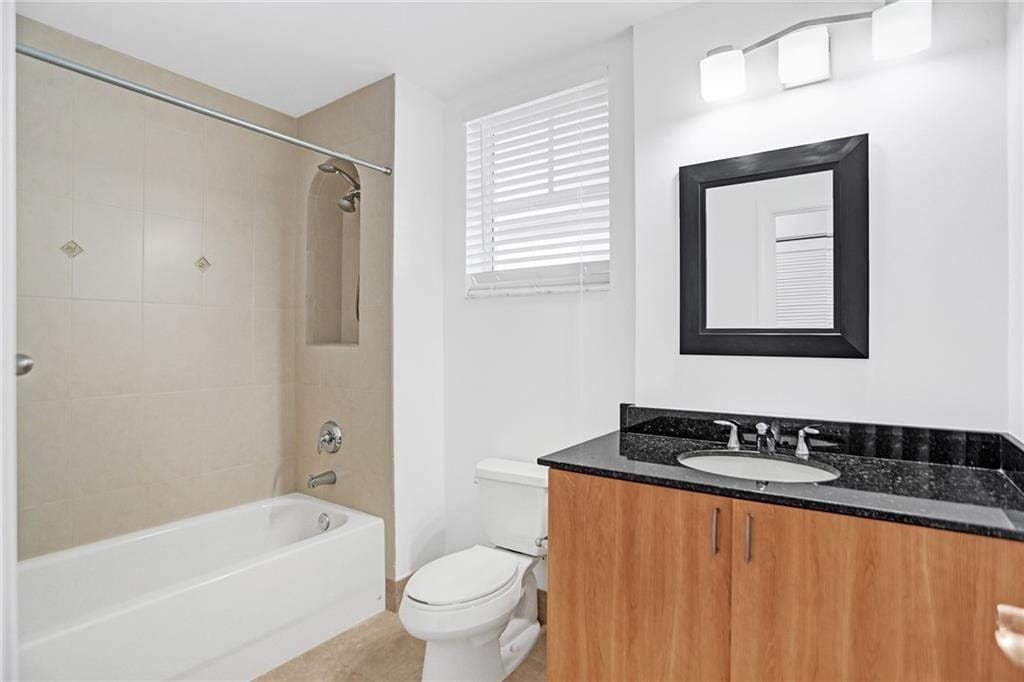 1931 NE 2nd Street 303, Deerfield Beach, FL 33441 photo 30