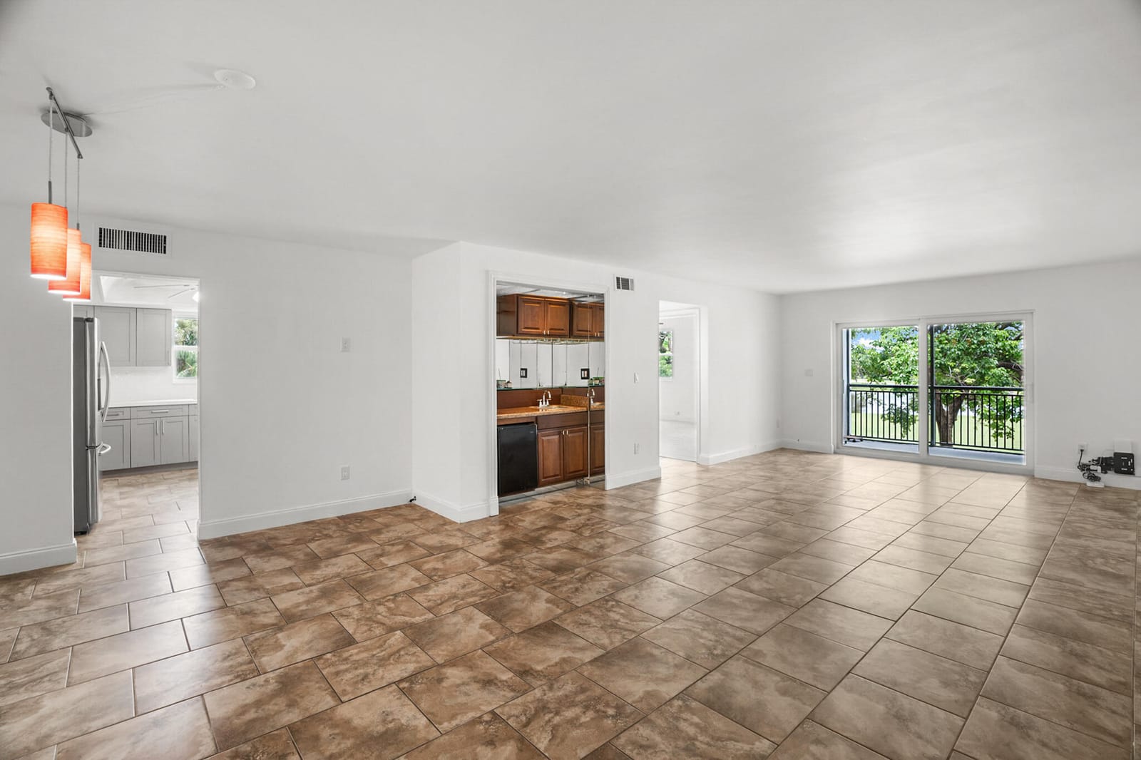 16141 Blatt Boulevard 307 — photo 8
