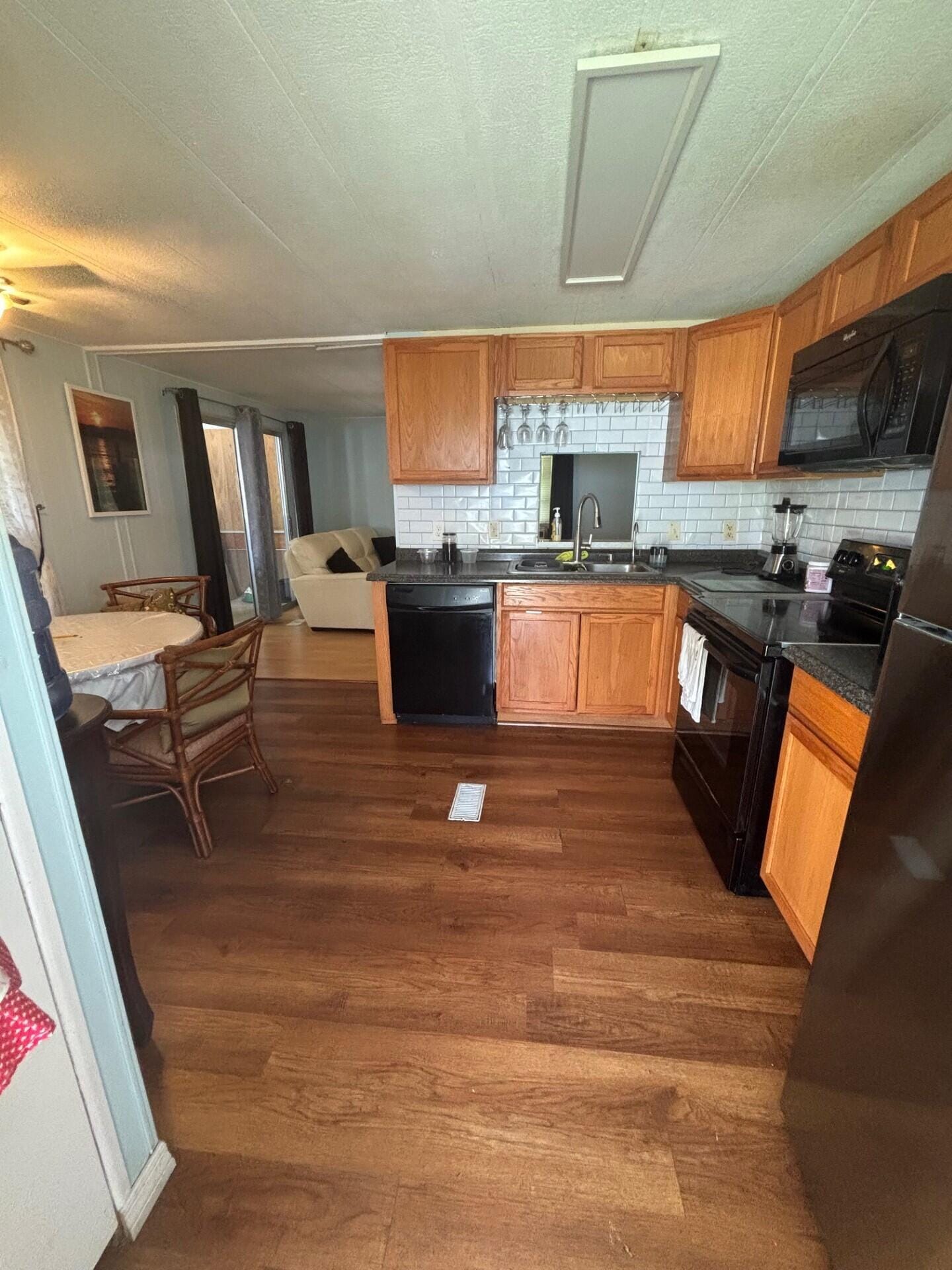 1807 Mariner Place — photo 2