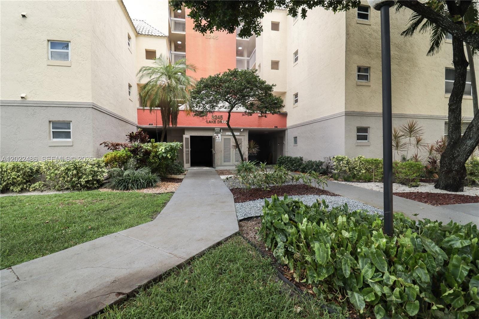 8245 Lake Drive 308, Doral, FL 33166 photo 4
