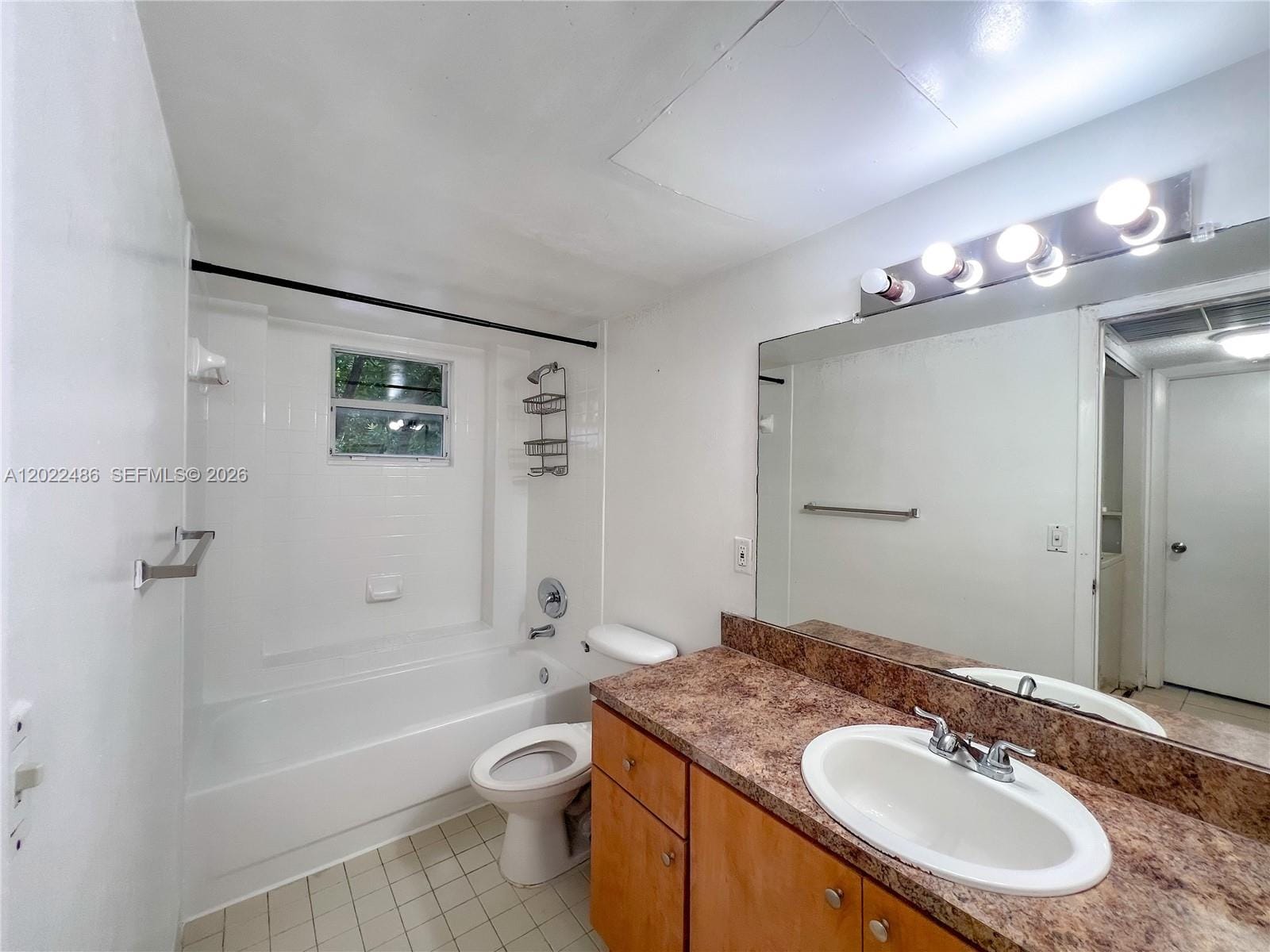 8245 Lake Drive 308, Doral, FL 33166 photo 3