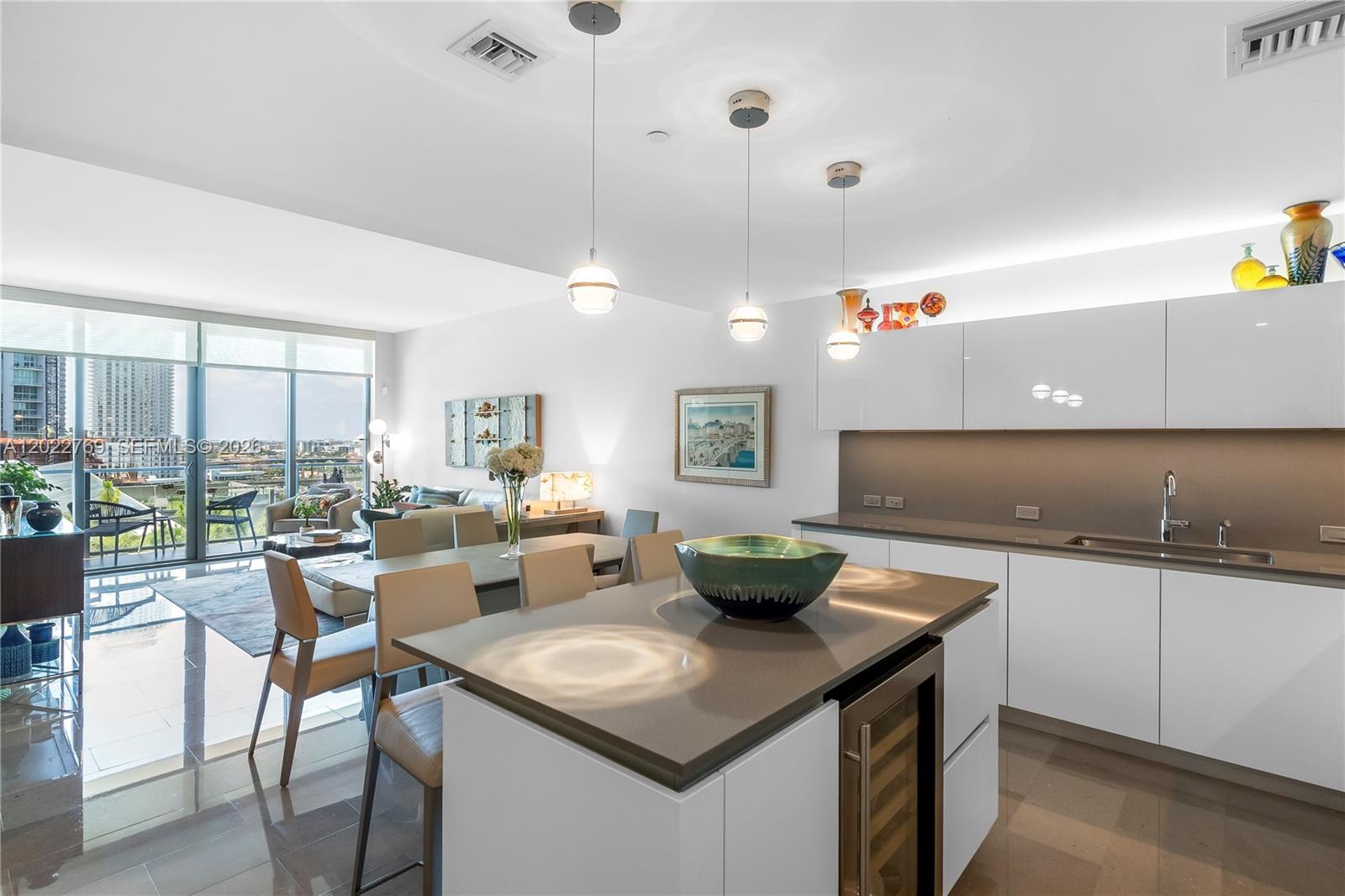 68 SE 6th Street 810, Miami, FL 33131, Miami