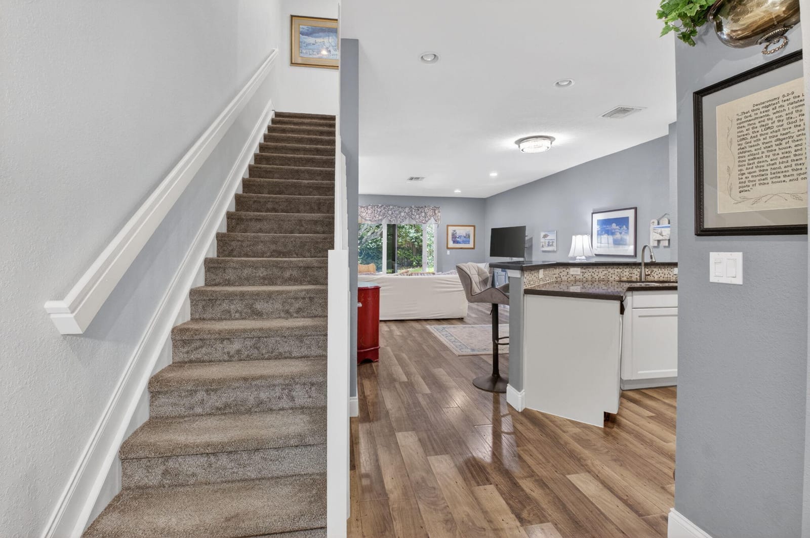 2626 Webb Avenue — photo 4