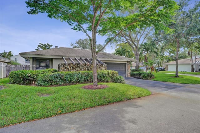 30 Cedar Road, sold in Greens Of Emerald Hills, Hollywood, FL