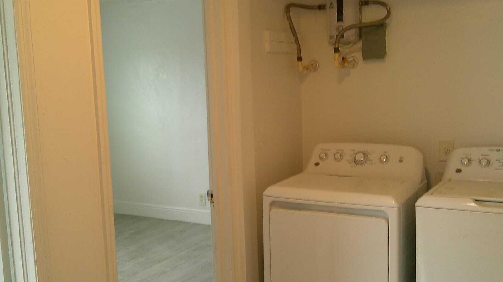 900 W 9th Street, Riviera Beach, FL 33404 photo 14