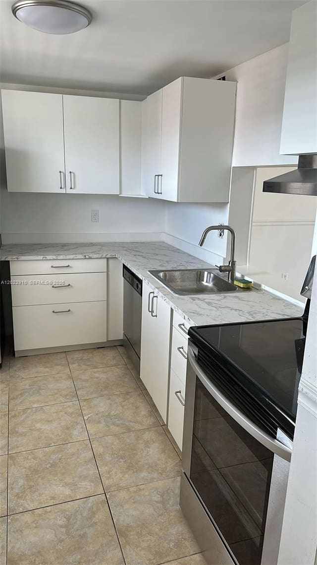 2800 NW 56th Avenue B403, Lauderhill, FL 33313