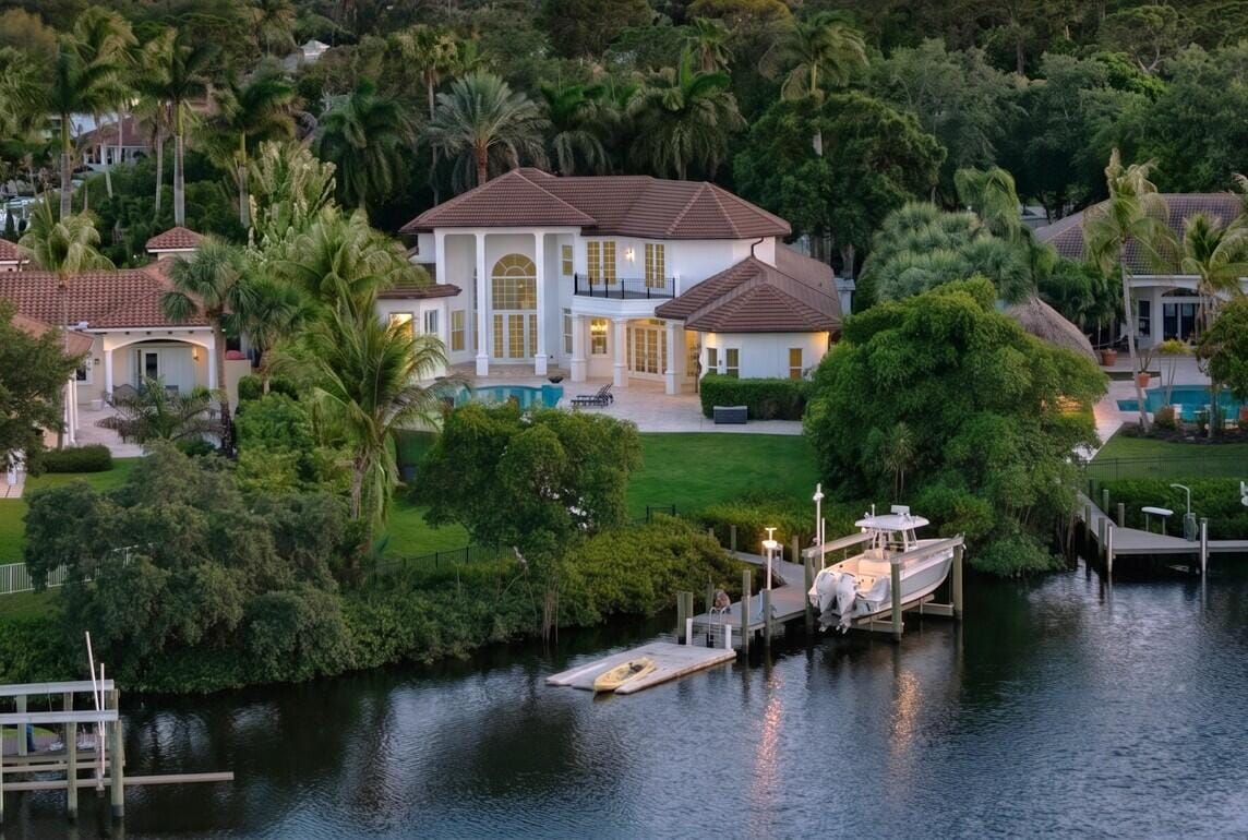 8709 SE Compass Island Way — photo 1