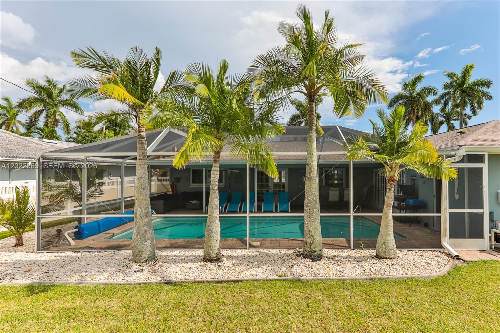 355 Bayshore Drive — photo 3